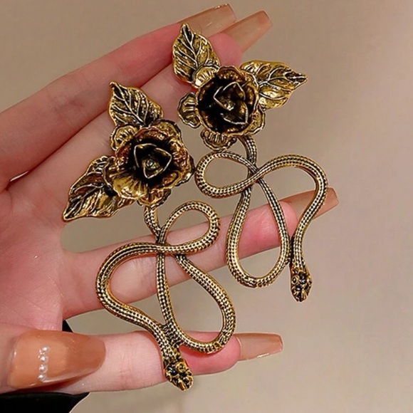 Rose Snake Dangle Earrings - Picture 4 of 8